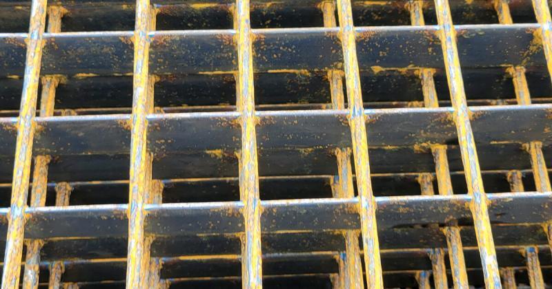 krata pomostowa czarna zgrzewana