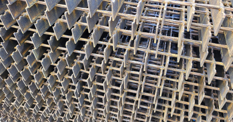 Maty zgrzewane czarne i ocynkowane magazyn